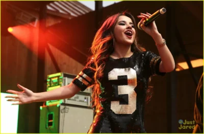 Interactive Experiences Before and During the Concert - Becky G Shop